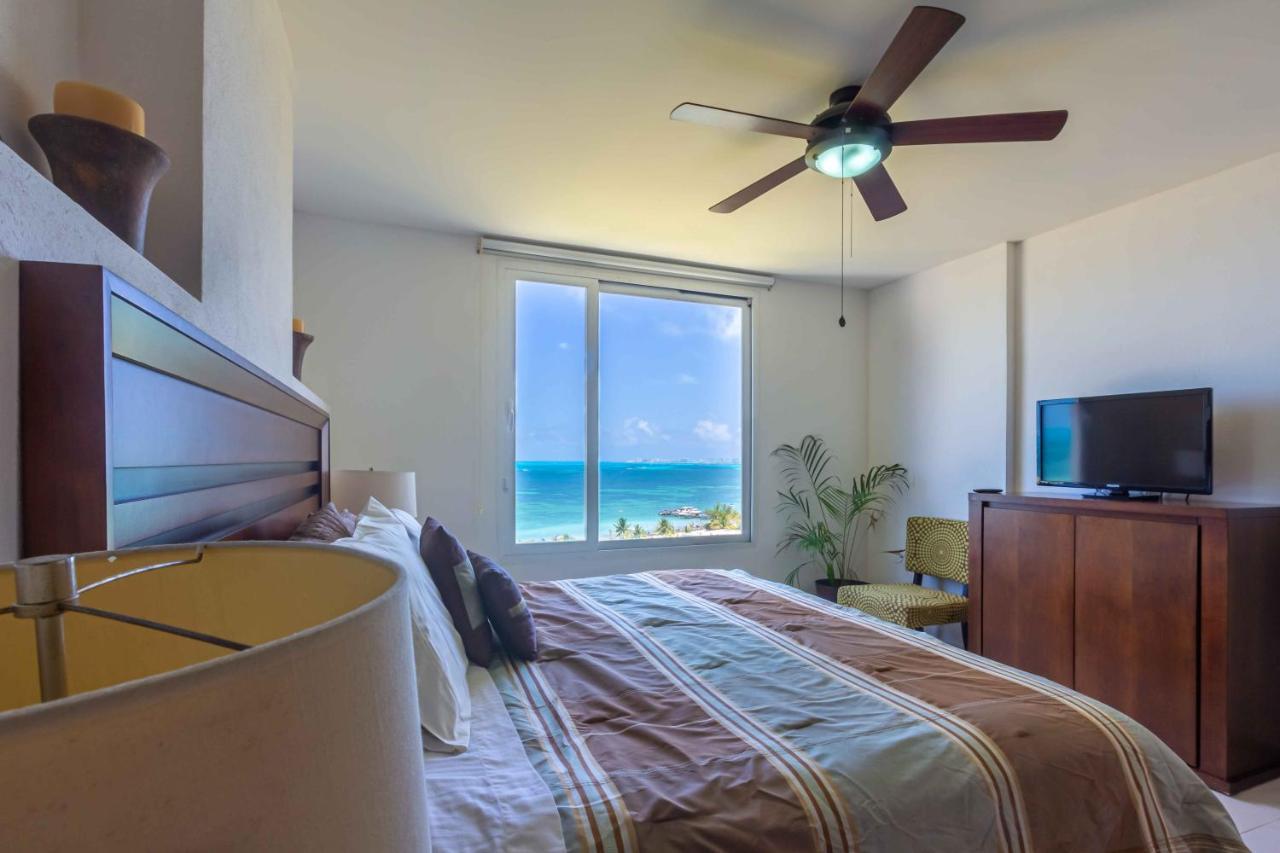 Amara Beachfront By The Sea Apartment *
